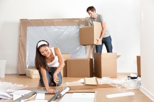 Moving van service in Eastsheen for local home relocations