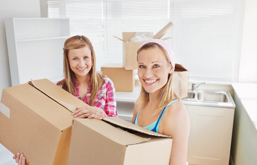 Local moving support for Eastsheen homes and flats